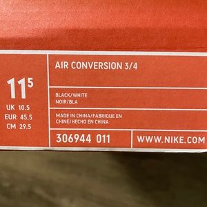 Baseball Cleats - NEW size 11